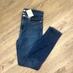 NWT Good American Good Legs Jeans
